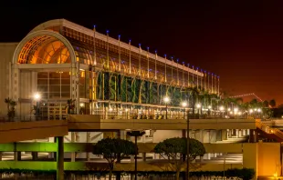 Long Beach Convention Center, one of the shelters for unaccompanied migrant children Debbie Eckert/Shutterstock